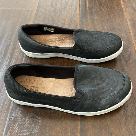 Skechers Air Cooled Goga Mat women’s Leather Upper Black Slip On Shoes Size 10 - Picture 3 of 7